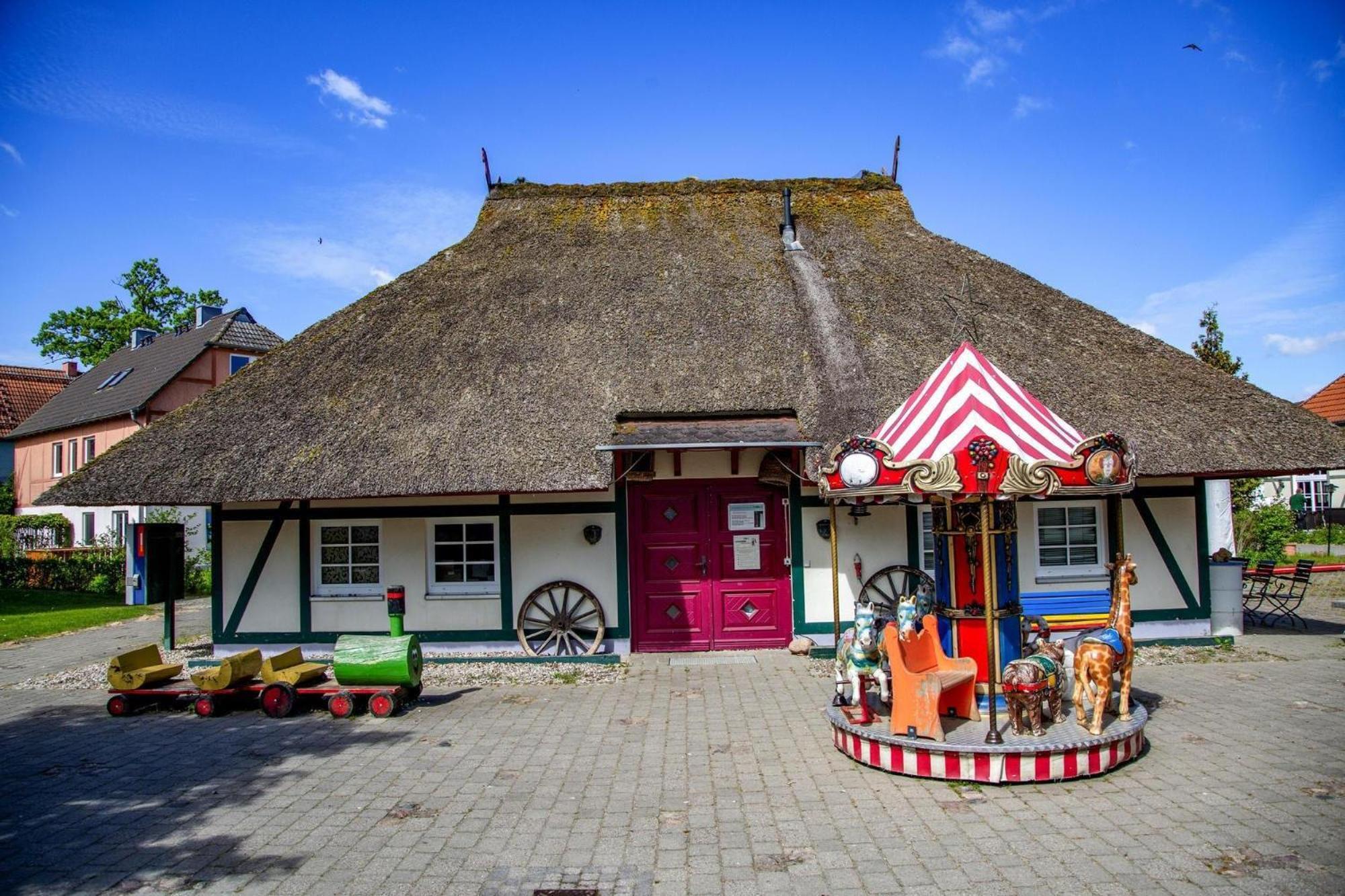 Holiday Complex Beech Resort Fleesensee G Hren Lebbin Goehren-Lebbin Exterior photo